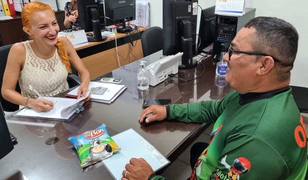 Estágio em Direito oferece bolsa no valor de R$ 868, os estagiários recebem auxílio-transporte no valor de R$ 167,20 e seguro contra acidentes pessoais - Foto: Suelem Carneiro/PGE