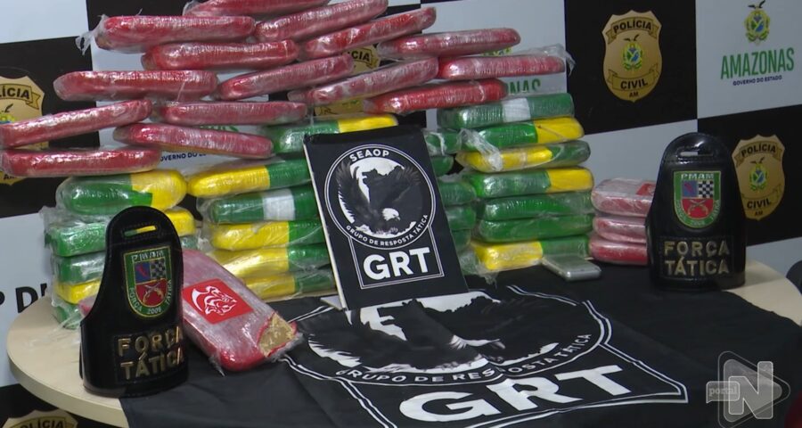 Polícia apreende 50 kg de drogas em embarcação no porto de Manaus. Foto: Reprodução/ TV Norte Amazonas.