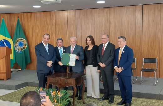 Cerimônia de assinatura do novo decreto do CBA - Foto: Divulgação