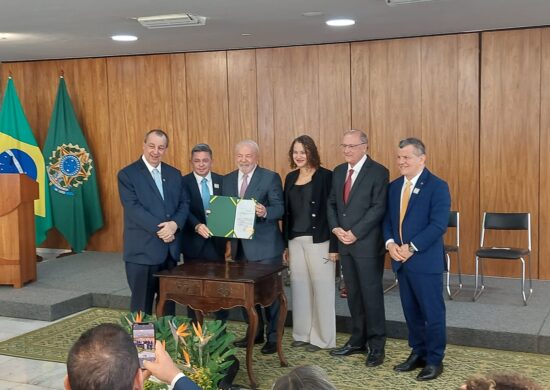 Cerimônia de assinatura do novo decreto do CBA - Foto: Divulgação