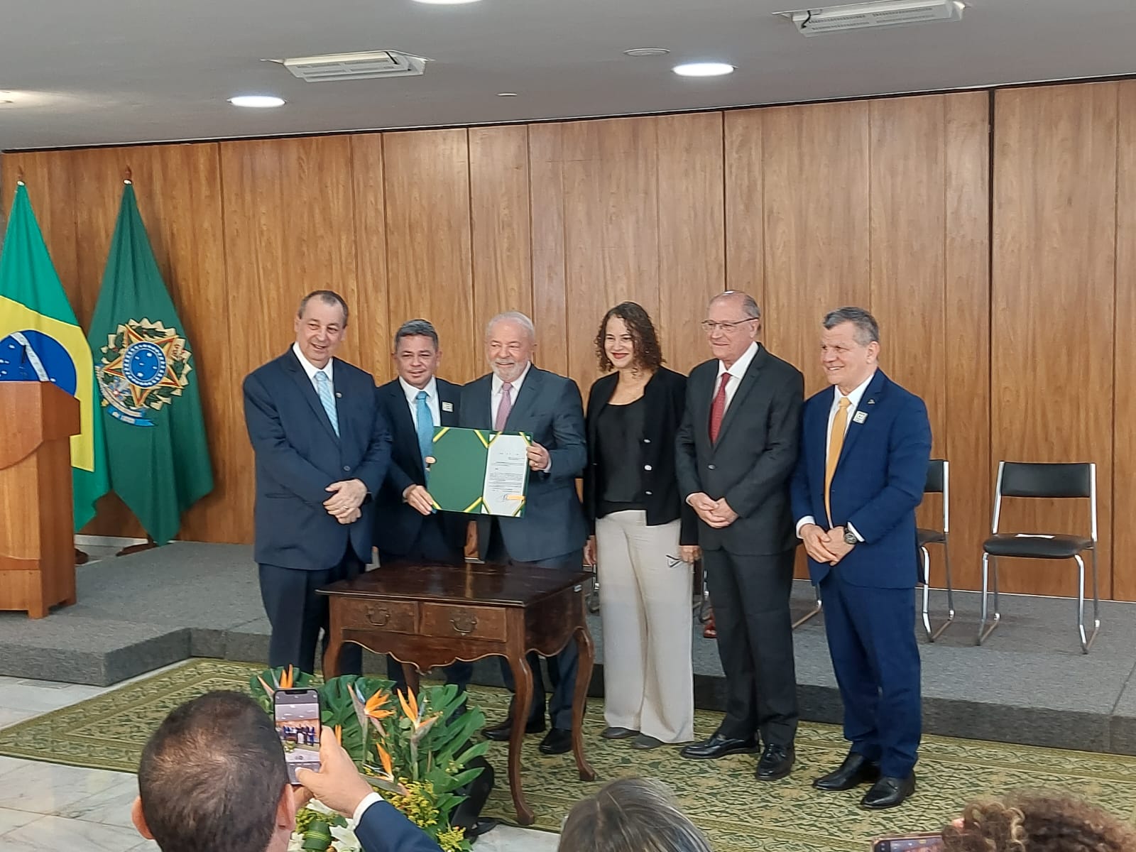 Cerimônia de assinatura do novo decreto do CBA - Foto: Divulgação