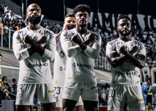 Santos enfrente Newell's Old Boys no estádio Marcelo Bielsa - Foto: Reprodução/Twitter @SantosFC