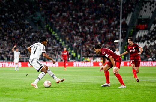 Juventus e Sevilla se enfrentam mais uma vez pelo jogo da semifinal da Europa League - Foto: Reprodução/Twitter @vzctorcrf