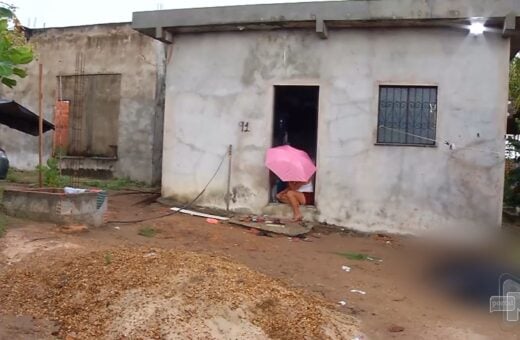 Suspeitos invadem casas e matam homem baleado na cabeça em Manaus. Foto: Reprodução/ TV Norte Amazonas.