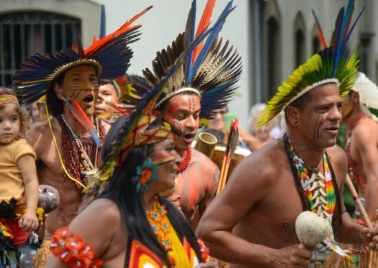 Indígenas protestam contra o marco temporal