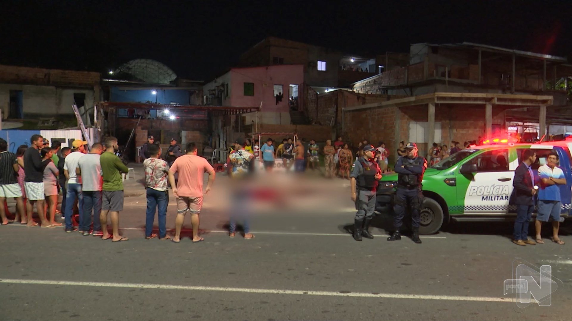 Três pessoas são mortas por suspeitos com mais de 20 tiros em Manaus. Foto: Reprodução/ TV Norte Amazonas.
