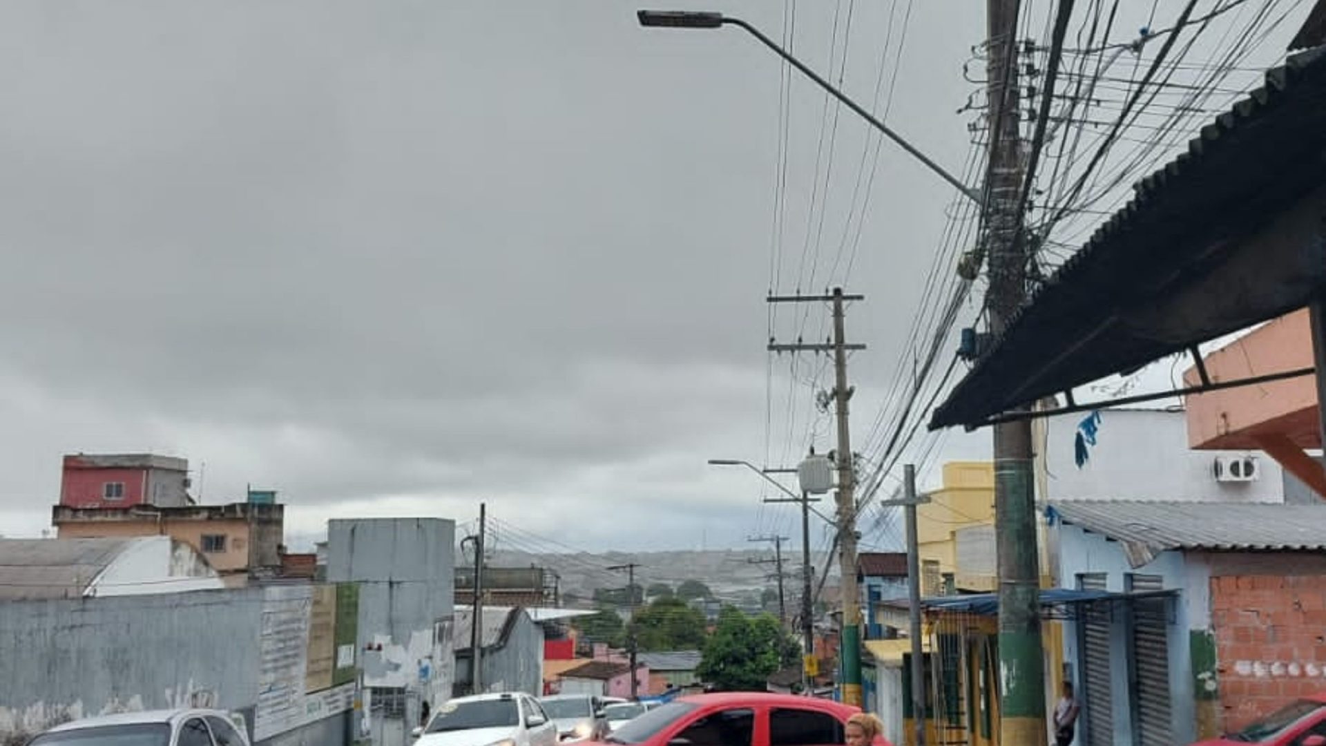 A temperatura na capital amazonense também registrou queda e está de 21ºC - Foto: Diego Sampaio/ GNC