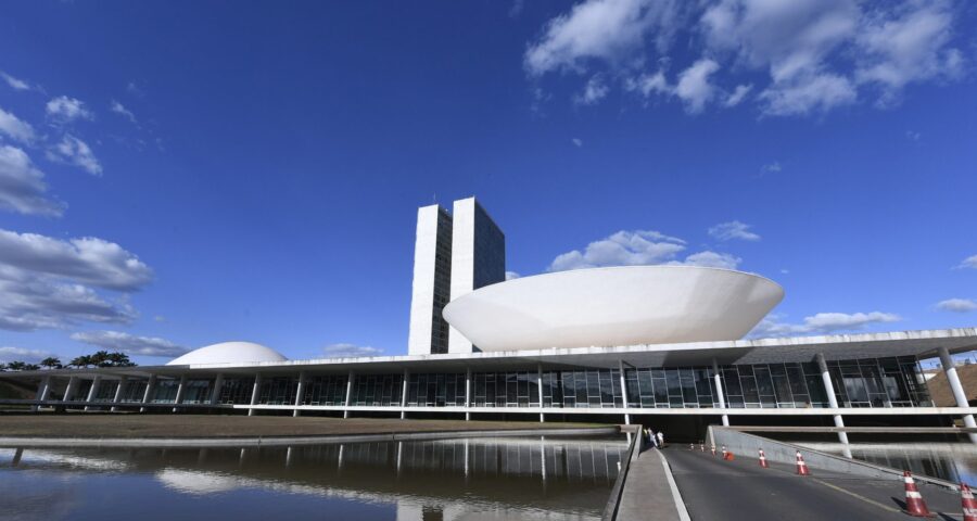 Congresso articula uma mudança na Lei de Diretrizes Orçamentárias (LDO) para promover um novo aumento nas verbas públicas destinadas às campanhas - Foto: Jefferson Rudy/Agência Senado