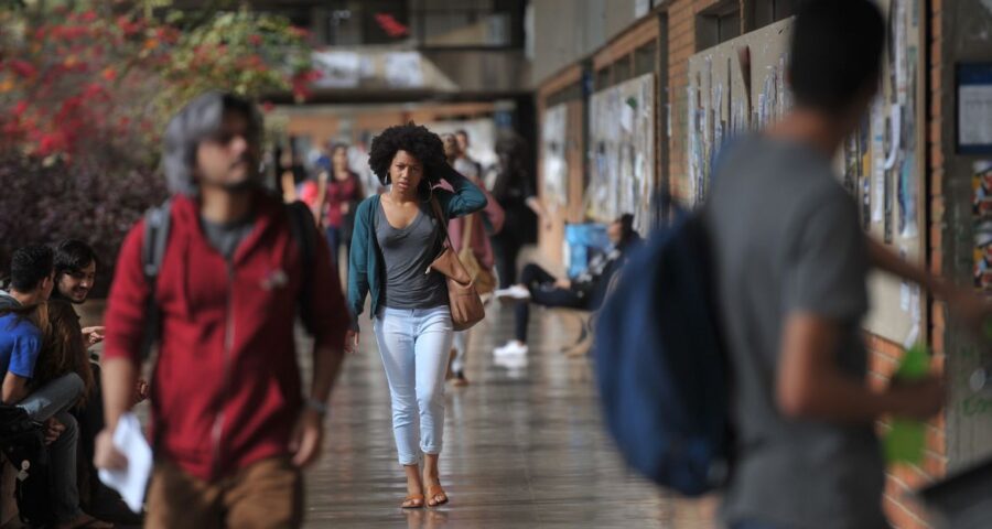 Lei das Cotas percentual de negros com diploma cresceu quase quatro vezes desde 2000, segundo IBGE - Foto:Marcello Casal Jr/ Agência Brasil