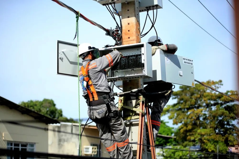 Oito bairros de Manaus ficam sem energia por manutenção neste domingo