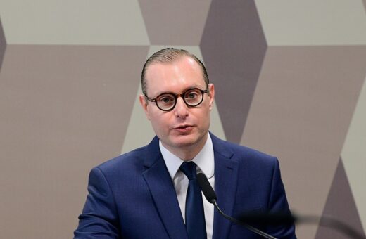 Cristiano Zanin disse que o magistrado "não deve combater absolutamente nada, já que seu dever é julgar de acordo com a Constituição e as leis" - Foto: Pedro França/ Agência Senado