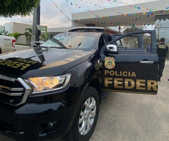 PF faz buscas nesta sexta-feira (11) em uma operação sobre a suposta tentativa de militares venderem ilegalmente presentes dados ao governo - Foto: Divulgação/PF