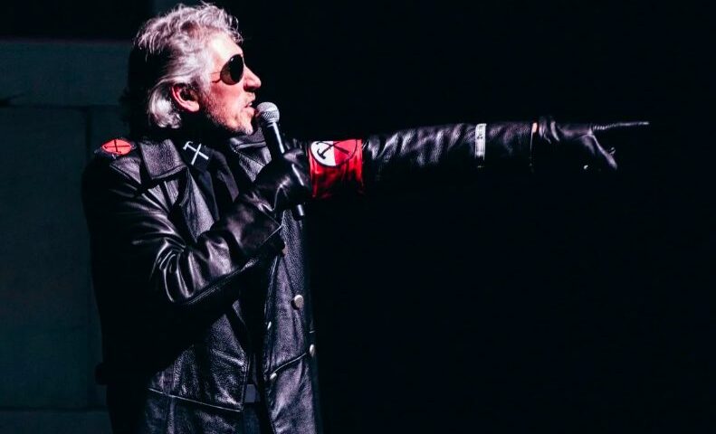 Cantor e compositor Roger Waters