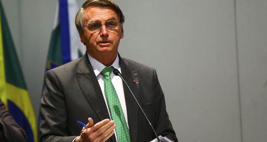 Bolsonaro pode ficar sem salário do PL se responder por improbidade administrativa devido ao uso indevido da TV Brasil e da estrutura do Palácio da Alvorada na reunião com embaixadores que ocorreu em julho do ano passado - Foto: Marcelo Camargo Agência Brasil