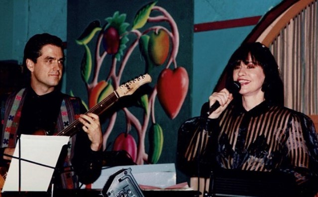 Mark Lambert, que tocou com ela durante a década de 1990, exaltou o talento da cantora