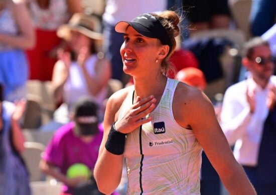 Bia Haddad se prepara para o outro torneio britânico de Wimbledon - Foto: Reprodução/Twitter @TheTennisLetter