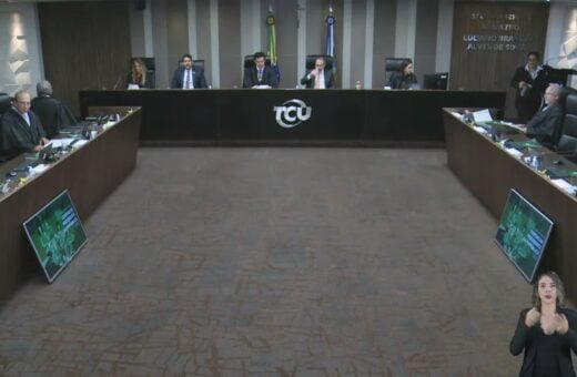 Sessão do TCU que analisou contas do governo Bolsonaro de 2022 - Foto: Reprodução/Youtube @TCUOficial