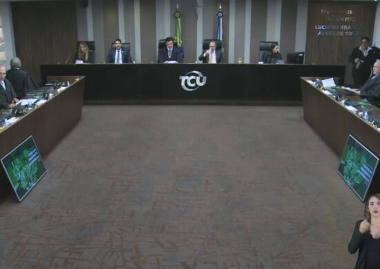 Sessão do TCU que analisou contas do governo Bolsonaro de 2022 - Foto: Reprodução/Youtube @TCUOficial