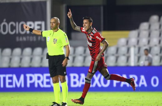 Erick Pulgar foi o autor do terceiro gol, que selou a vitória do Rubro-Negro - Foto: Gilvan de Souza/CRF/divulgação