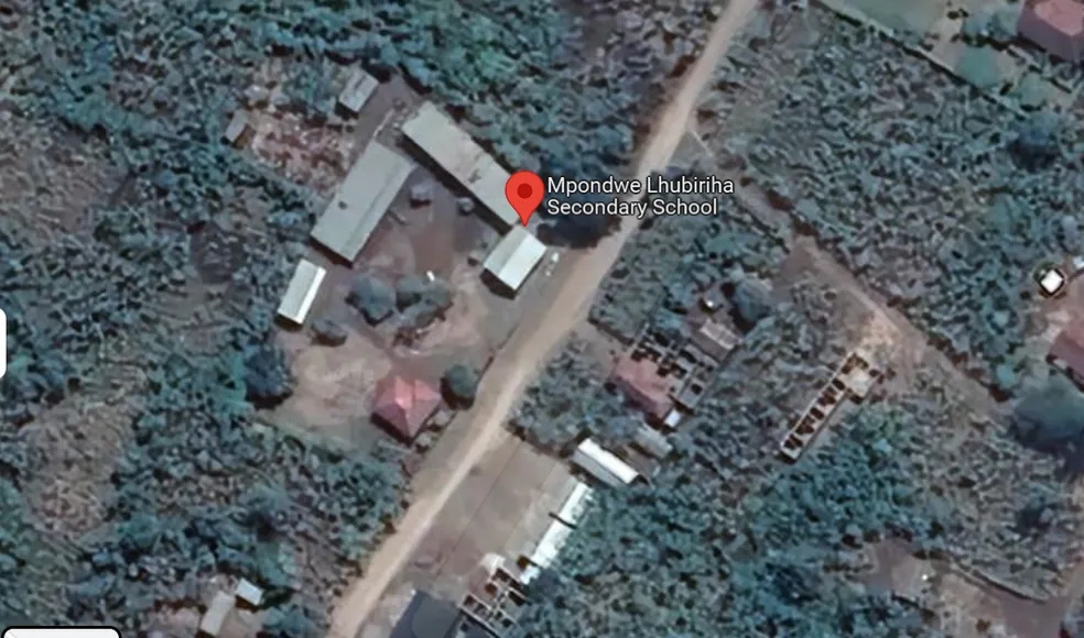 escola-de-uganda-41-mortos-estudantes-foto-reproducao-google