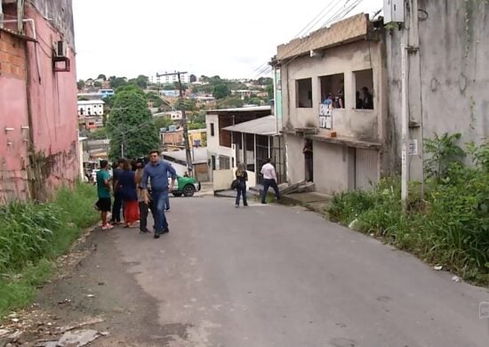 Homem é encontrado morto em laje de residência na Zona Norte de Manaus. Foto: Reprodução/TV Norte Amazonas.