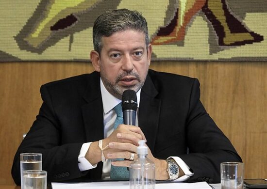 Projeto de Lei que estabelece regras sobre direitos autorais, deve ser votado na próxima semana, de acordo com presidente da Câmara, Arthur Lira - Foto: Wikimedia/Luis Macedo/Câmara dos Deputados