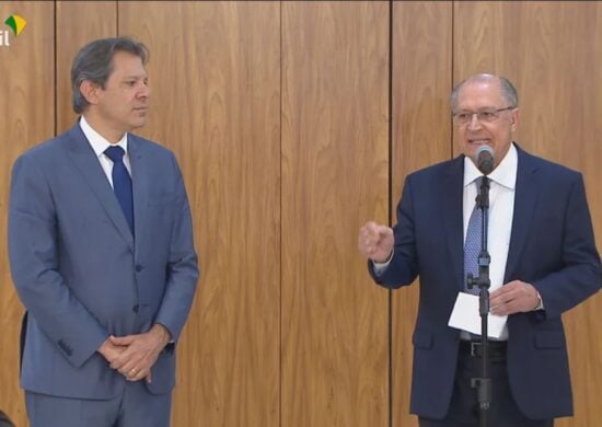 Fernando Haddad, e Geraldo Alckmin no anúncio do programa Desenrola - Foto: Reprodução/TV Brasil