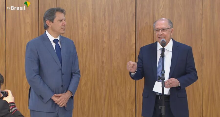 Fernando Haddad, e Geraldo Alckmin no anúncio do programa Desenrola - Foto: Reprodução/TV Brasil