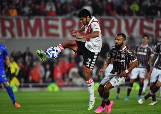 Apoiado por mais de 80 mil torcedores, River devolveu a derrota e segue vivo na briga por vaga - Foto: reprodução/Twitter @RiverPlate