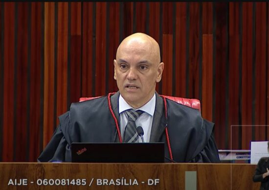 Julgamento do Bolsonaro - O Tribunal Superior Eleitoral (TSE) começou nesta quinta-feira (22), o julgamento do processo aberto contra o ex-presidente Jair Bolsonaro que pode torná-lo inelegível - Foto: Reprodução/Youtube@justicaeleitoral