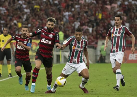 Neste domingo (16) tem Fla x Flu jogando no Maracanã, pelo Campeonato Brasileiro - Foto: Reprodução/ Alexandre Vidal / Flamengo