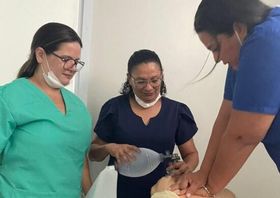 A capacitação sobre reanimação cardiopulmonar visa capacitar as equipes técnicas de enfermagem para garantir uma assistência de qualidade