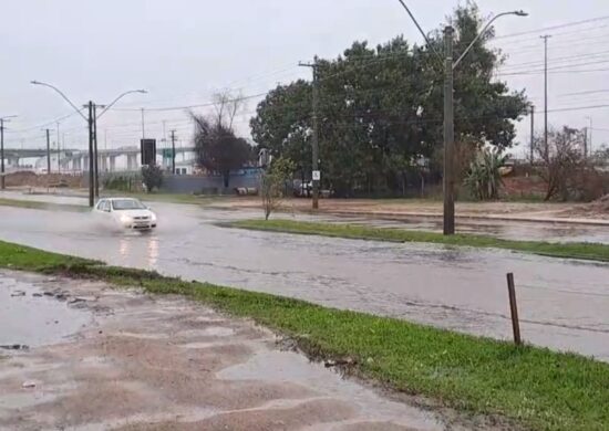 Ciclone deixou várias vias alagadas na região Sul e Suldeste do Brasil - Foto: Reprodução/Twittter@bahiaeomund0