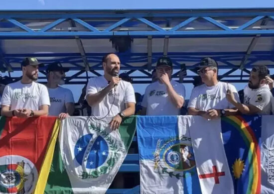 A PF vai investigar o deputado federal Eduardo Bolsonaro após comparação de "professores doutrinadores" à traficantes de drogas, durante discurso -Foto: Reprodução/Redes Sociais