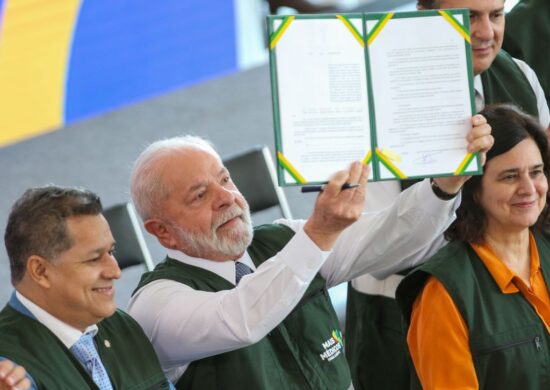 Declaração de Lula sobre escolas cívico-militares ocorreu nesta sexta (14) - Foto: Fábio Rodrigues-Pozzebom/Agência Brasil