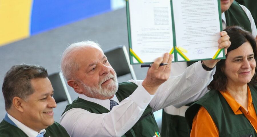 Declaração de Lula sobre escolas cívico-militares ocorreu nesta sexta (14) - Foto: Fábio Rodrigues-Pozzebom/Agência Brasil