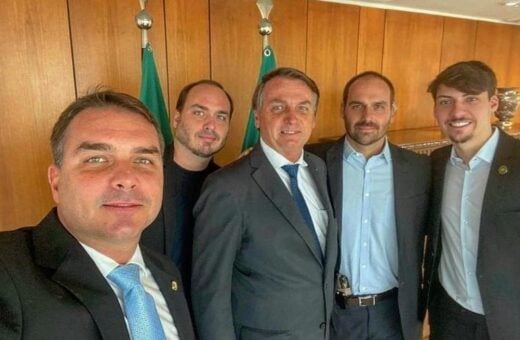 Durante o governo do ex-presidente Jair Bolsonaro, aviões da FAB foram usados para transportar a família dele em 70 voos privados -Foto: Reprodução Twitter/ @Bolsonaro SP