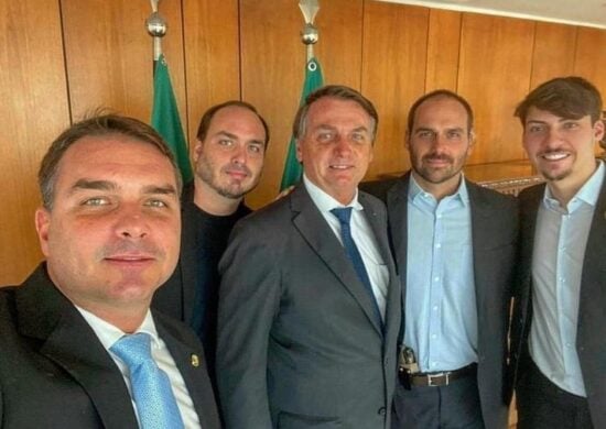 Durante o governo do ex-presidente Jair Bolsonaro, aviões da FAB foram usados para transportar a família dele em 70 voos privados -Foto: Reprodução Twitter/ @Bolsonaro SP