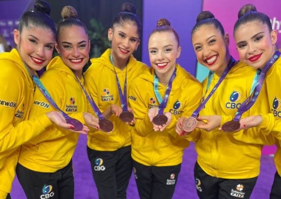 A seleção brasileira de ginástica rítmica conquistou a medalha na Romênia - Foto: Reprodução/twitter@cbginastica