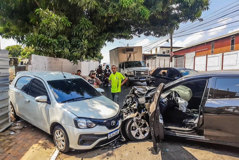 Grave acidente em Rio Branco deixa motociclista com perna decepada