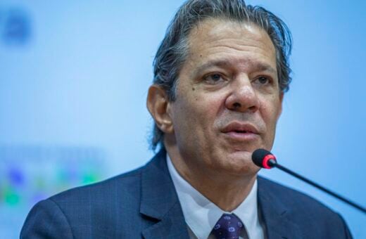 Estão em um paraíso fiscal, diz Haddad sobre os "super-ricos"