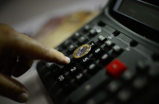 Inflação negativa aumenta pressão por queda de juros -Foto: Marcello Casal/Agência Brasil