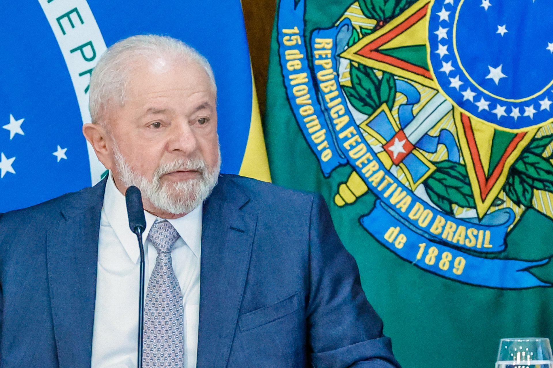 O presidente Lula faz primeira viagem internacional nesta segunda (27), após procedimento cirúrgico no quadril - Foto: Cláudio Kbene/PR