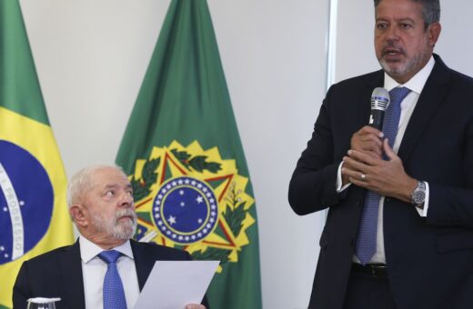 Centrão deve receber novos ministérios na próxima semana