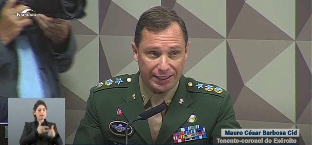 De acordo com o exército, “não houve orientação formal” para o tenente-coronel Mauro Cid,  comparecer fardado à CPMI dos atos golpistas de  8 de janeiro