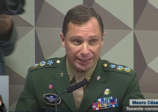 De acordo com o exército, “não houve orientação formal” para o tenente-coronel Mauro Cid,  comparecer fardado à CPMI dos atos golpistas de  8 de janeiro