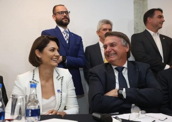 Michelle alega em reunião que Bolsonaro 'não tem nenhum projeto de poder'