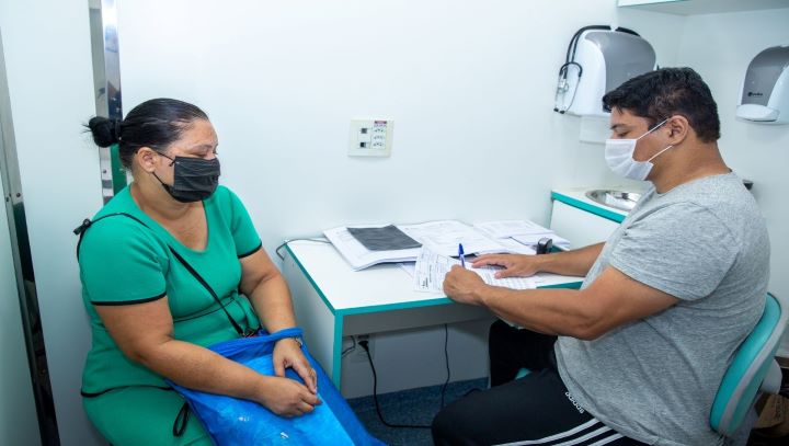 Prefeitura de Manaus lança Unidades Móveis de Saúde da Mulher