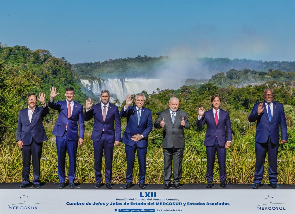 Lula durante fotografia oficial dos chefes de delegação dos países do Mercosul - Foto: Ricardo Stuckert/PR