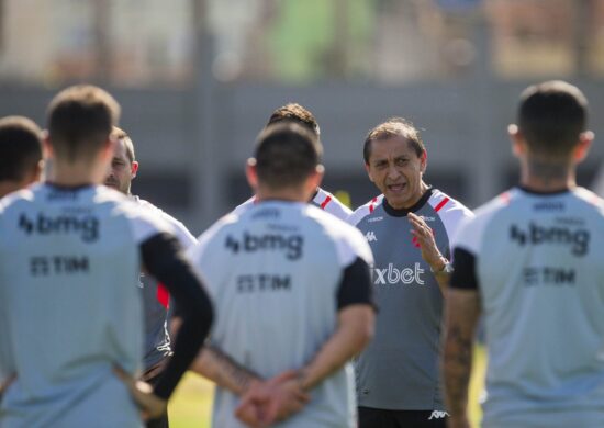 Após causar suspense, o Vasco anuncia a contratação do técnico Ramón Díaz - Foto: Reprodução/ Twitter @VascodaGama